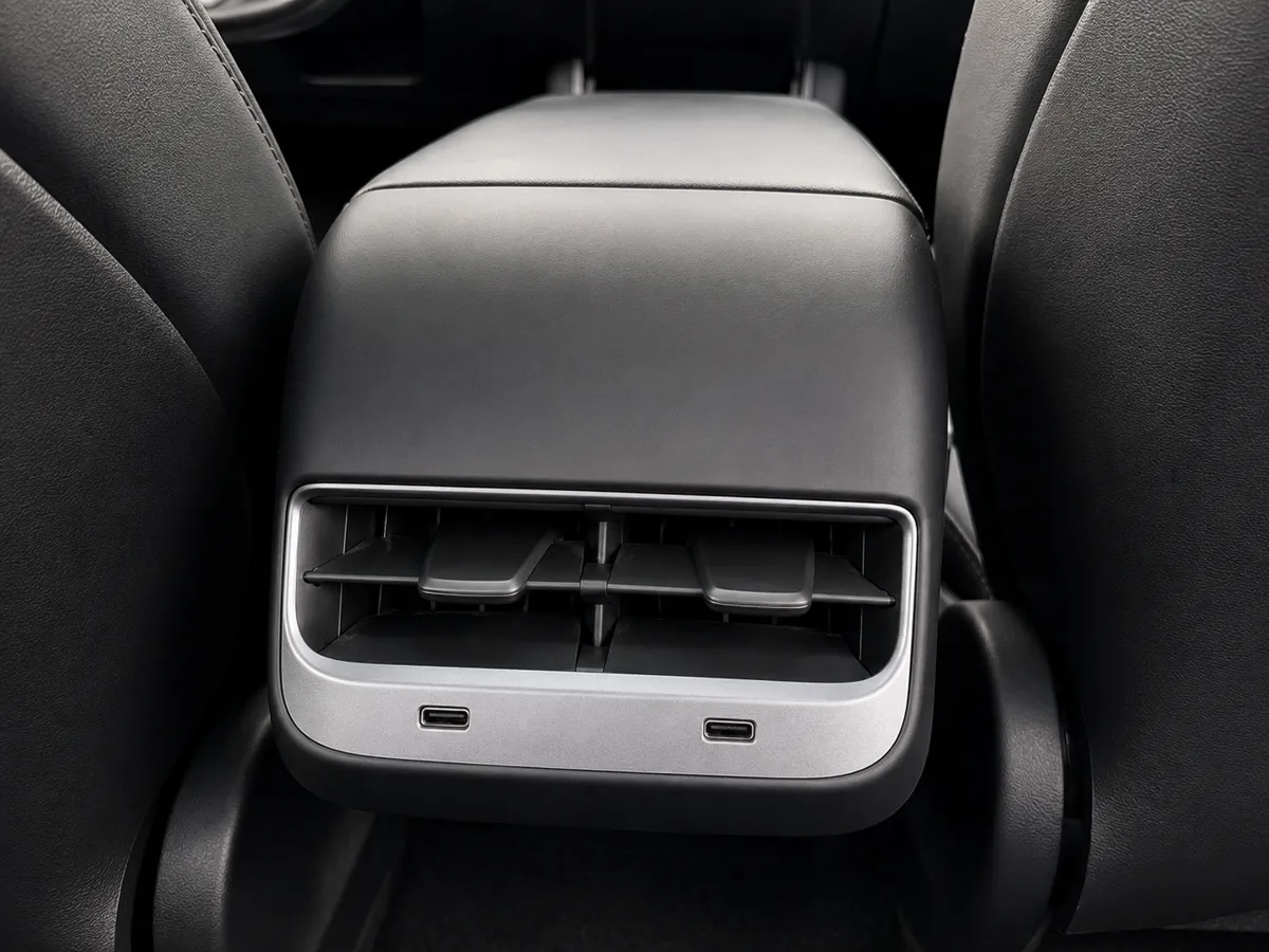 Tesla Model 3 2019 - 13. attēls