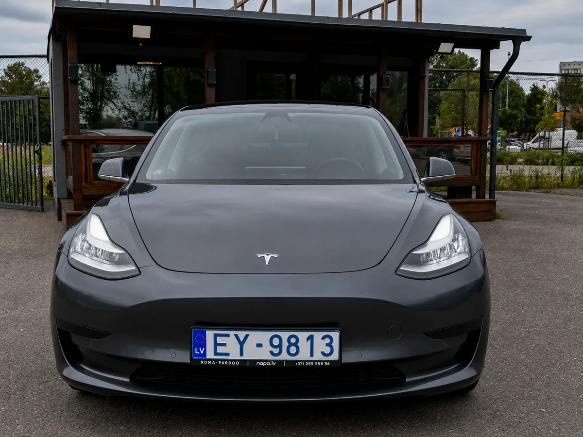 Tesla Model 3 2019 - 3. attēls