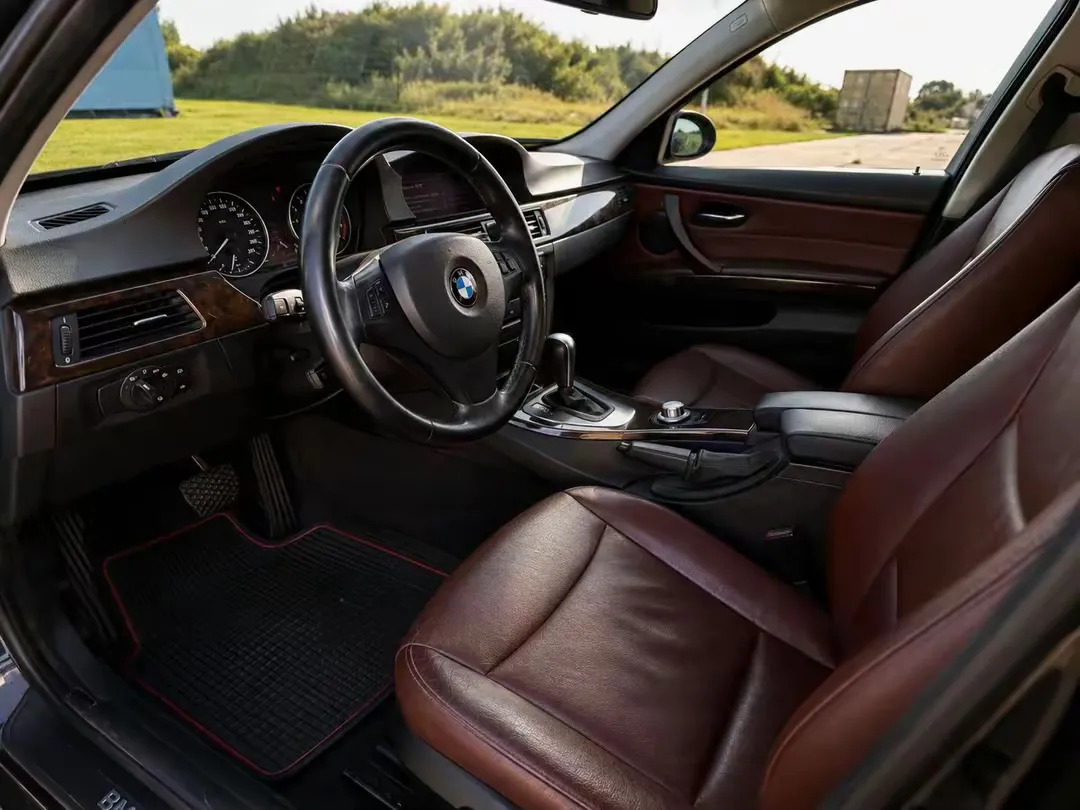 BMW 330 2006 - 4. attēls