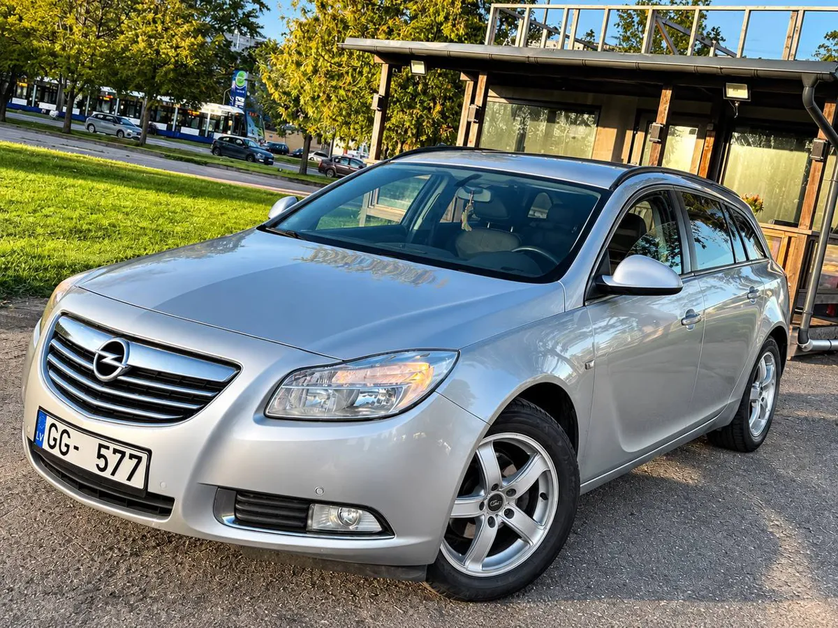 Opel Insignia 2012 - 1. attēls
