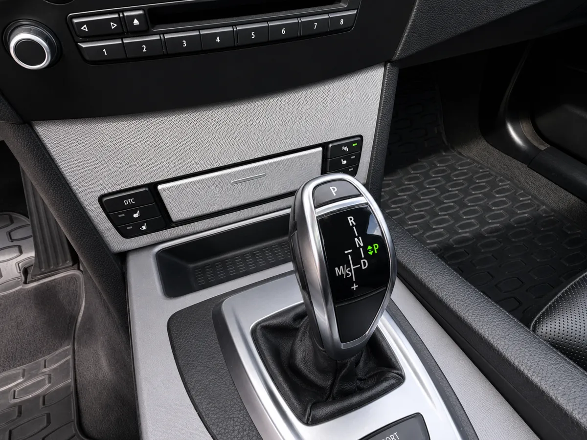 BMW 525 2009 - 19. attēls