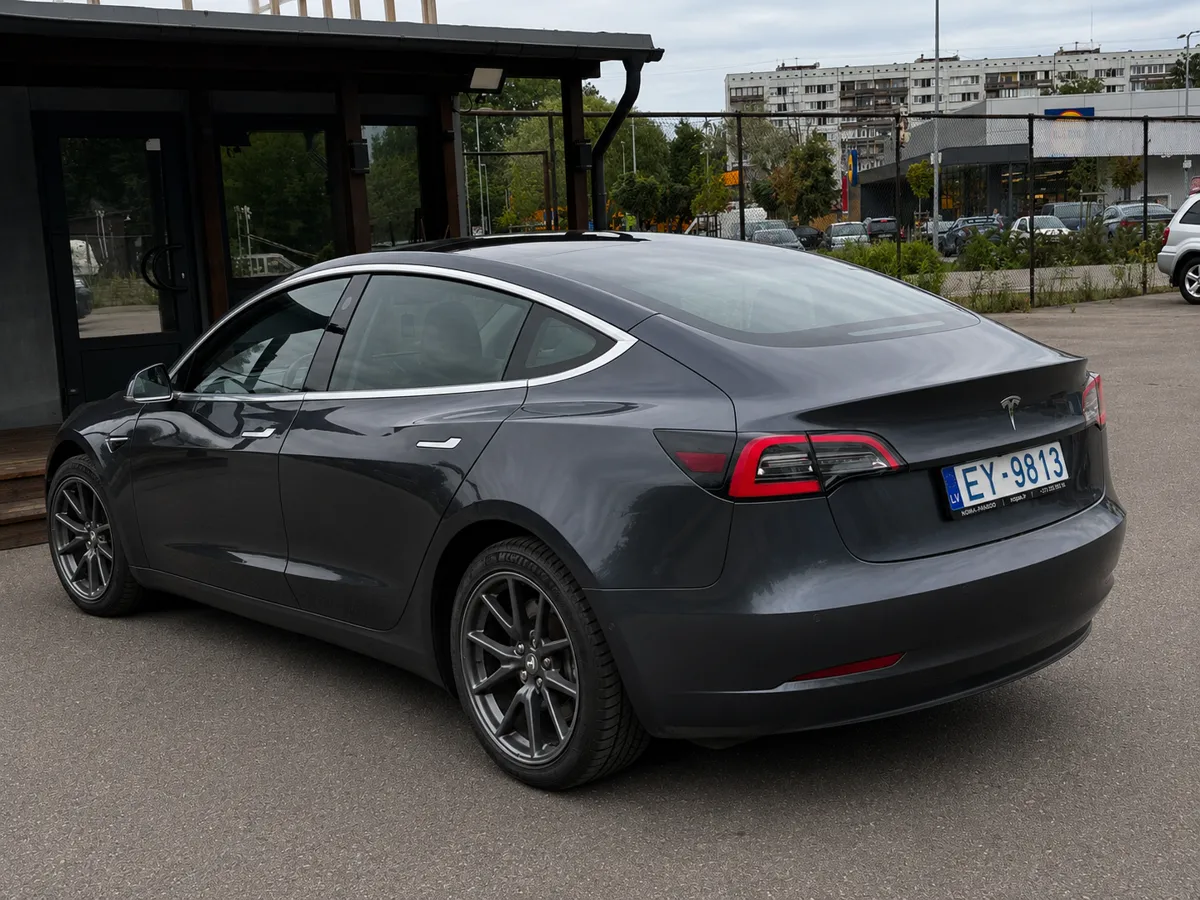Tesla Model 3 2019 - 6. attēls
