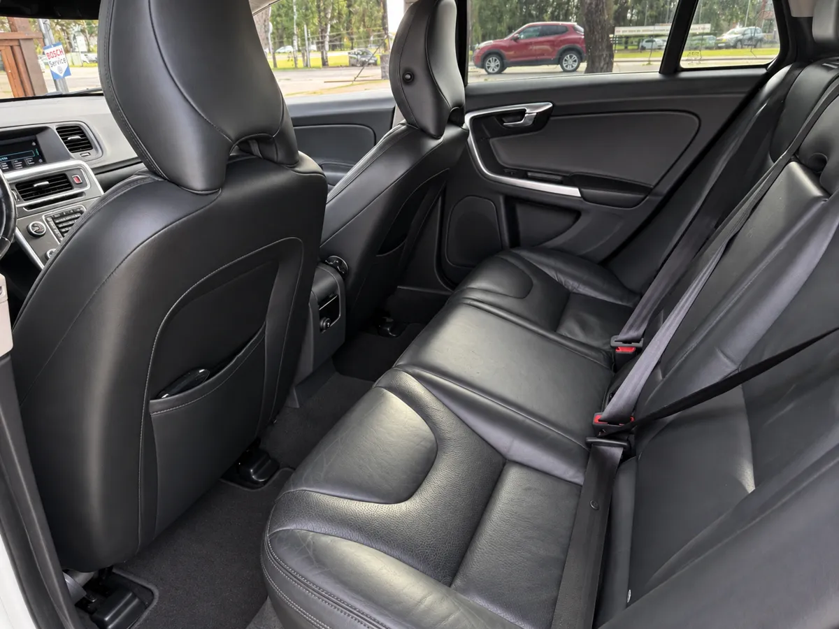 Volvo V60 2013 - 12. attēls