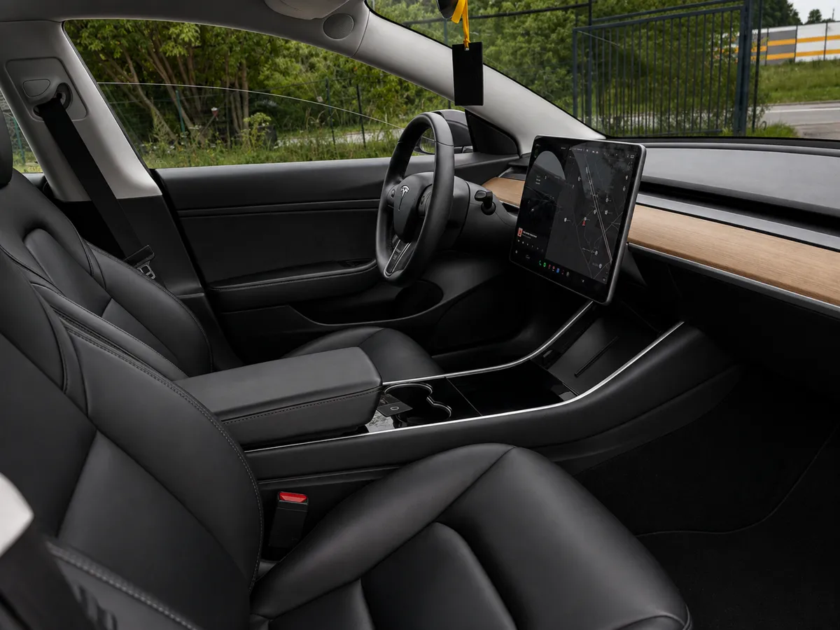 Tesla Model 3 2019 - 14. attēls