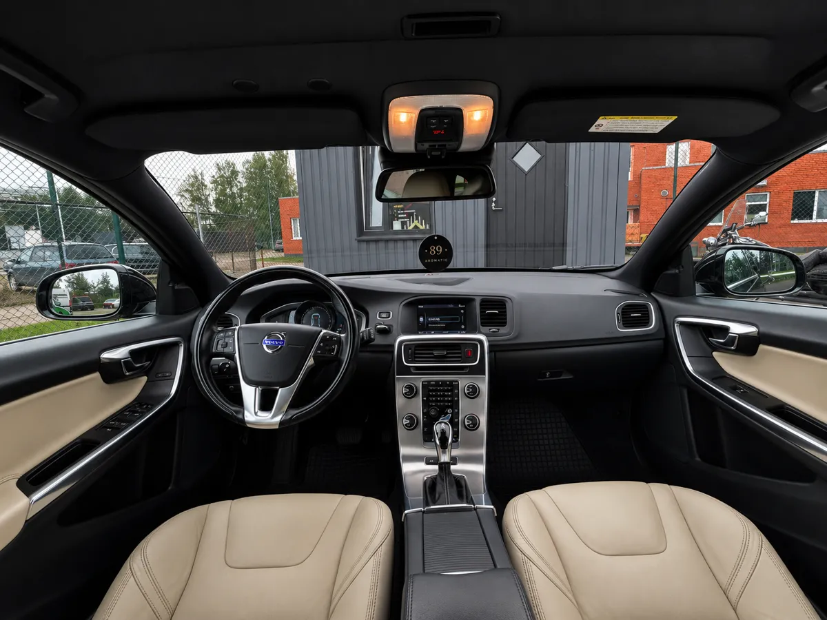 Volvo V60 2013 - 16. attēls