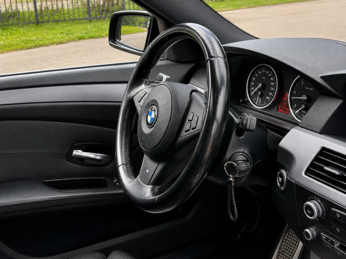 BMW 525 2009 - 25. attēls