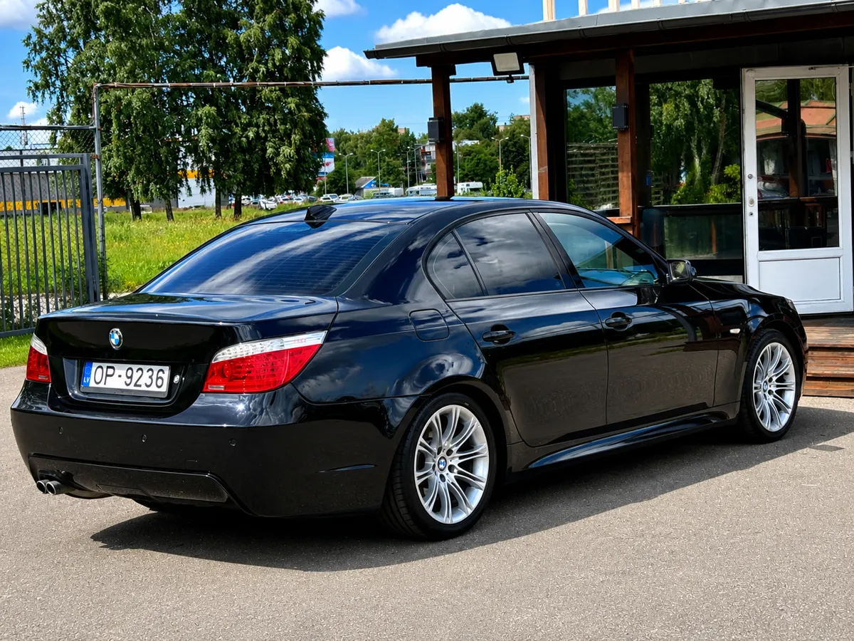 BMW 525 2009 - 8. attēls