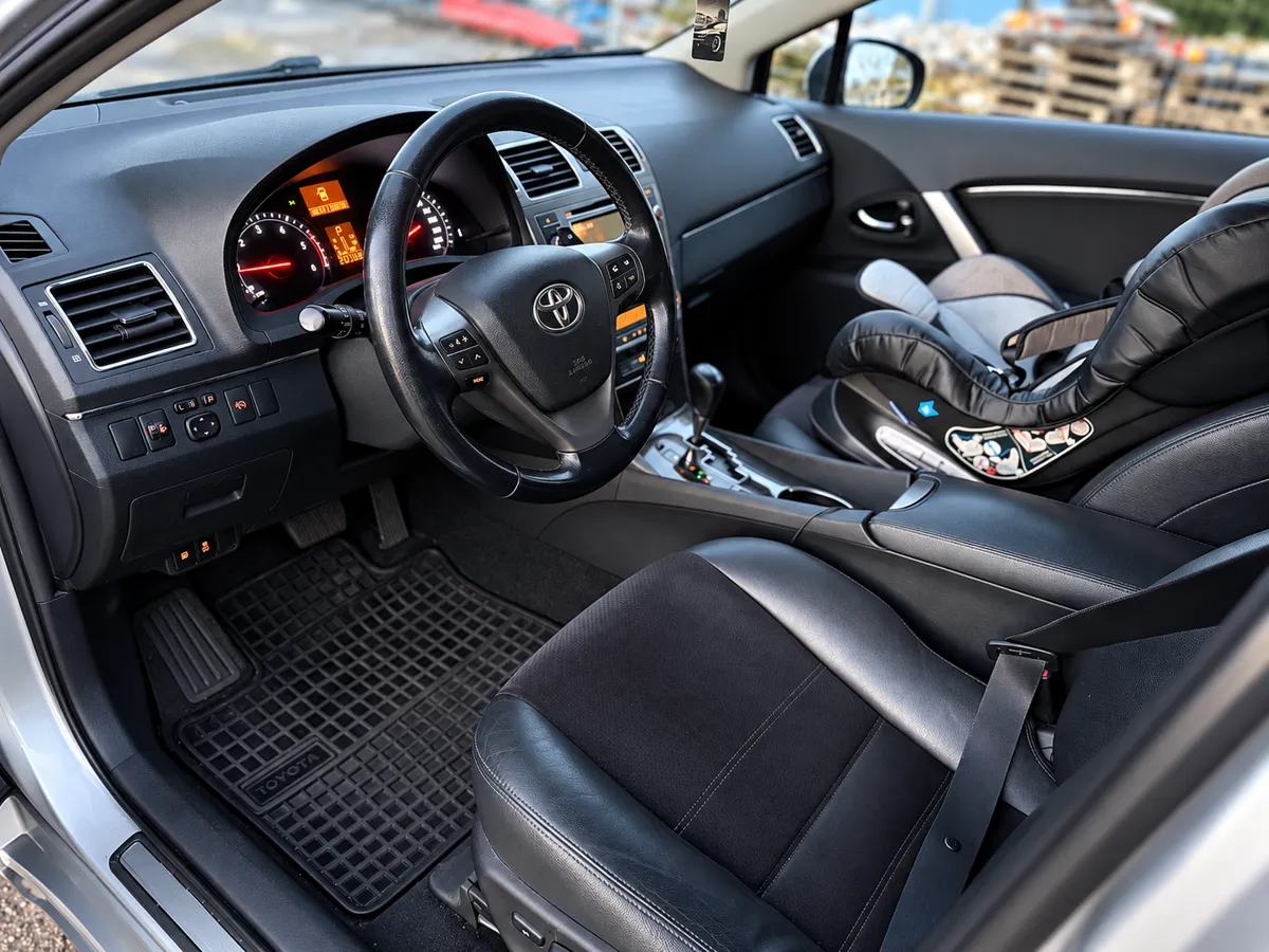 Toyota Avensis 2012 - 5. attēls