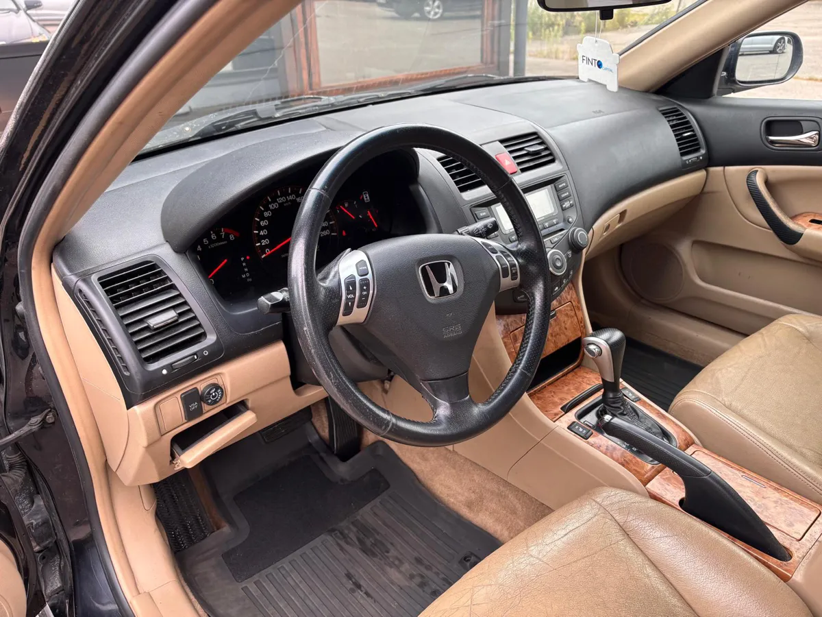 Honda Accord 2005 - 11. attēls