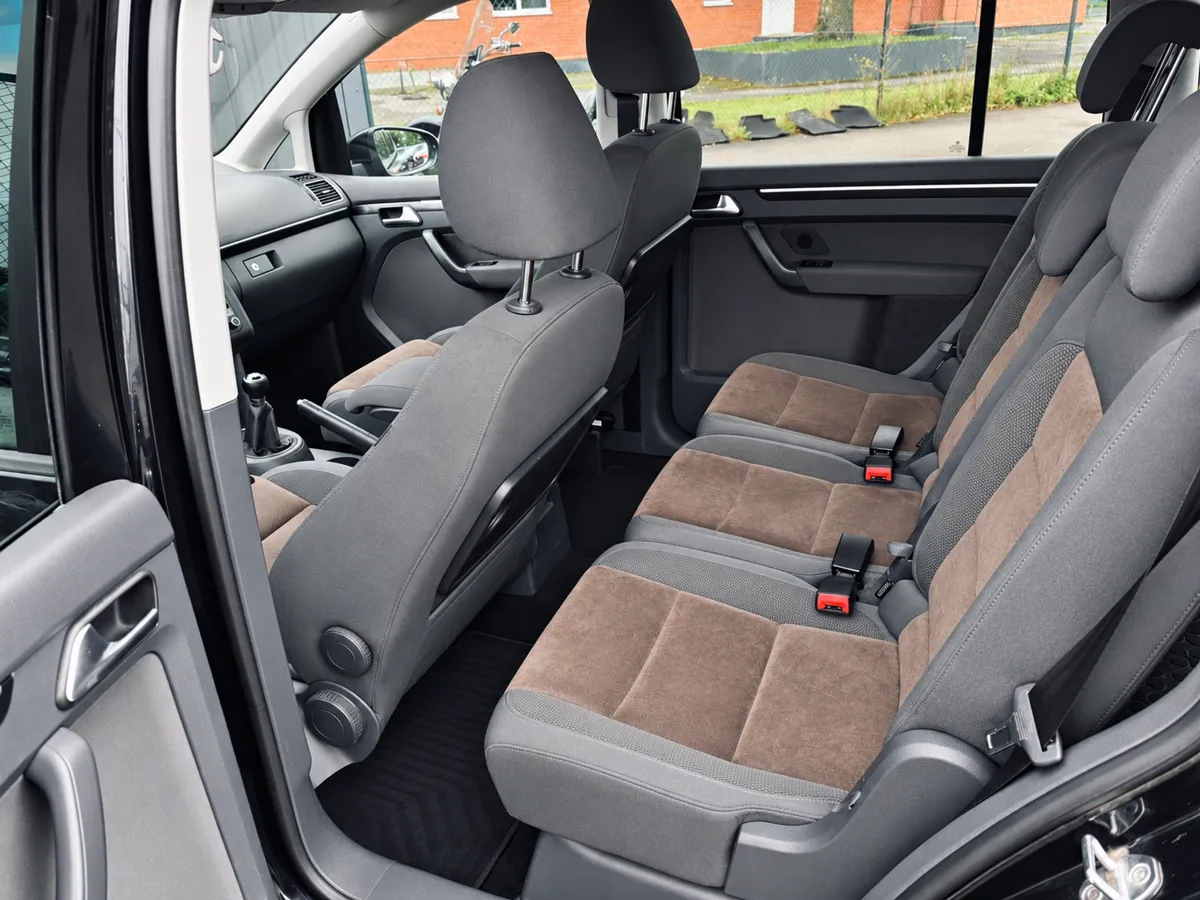VW Touran 2012 - 13. attēls