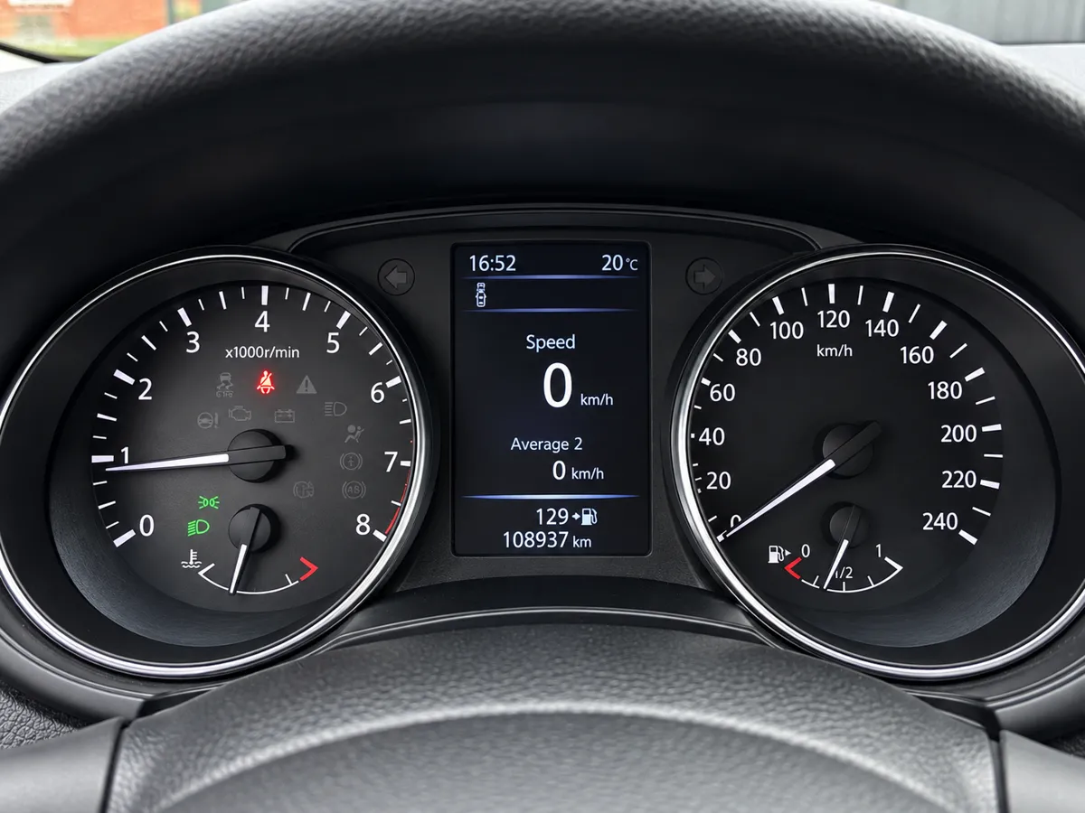 Nissan Pulsar 2016 - 19. attēls