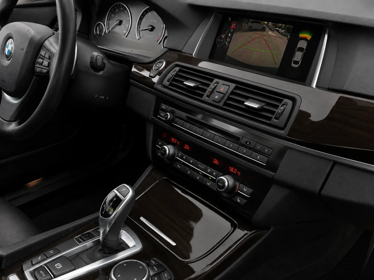 BMW 535 2016 - 22. attēls