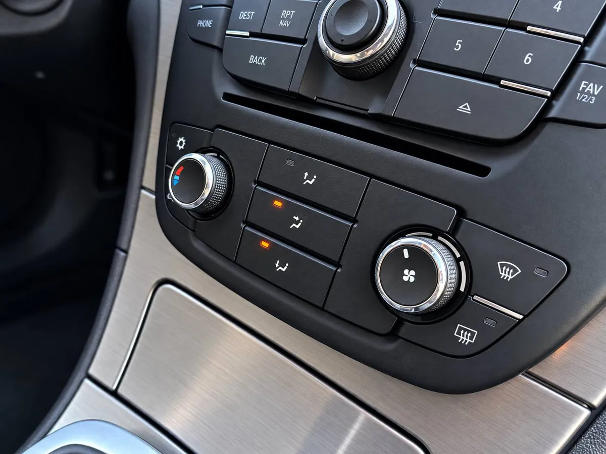 Opel Insignia 2012 - 14. attēls