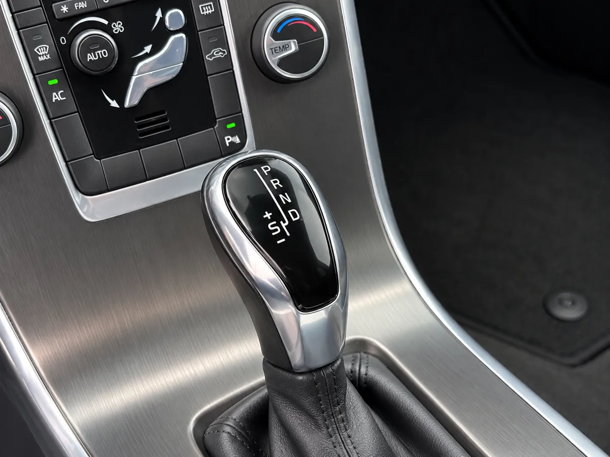 Volvo XC 60 2014 - 15. attēls