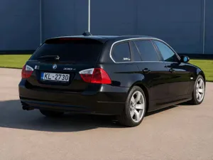 BMW 330 - sīktēls 2