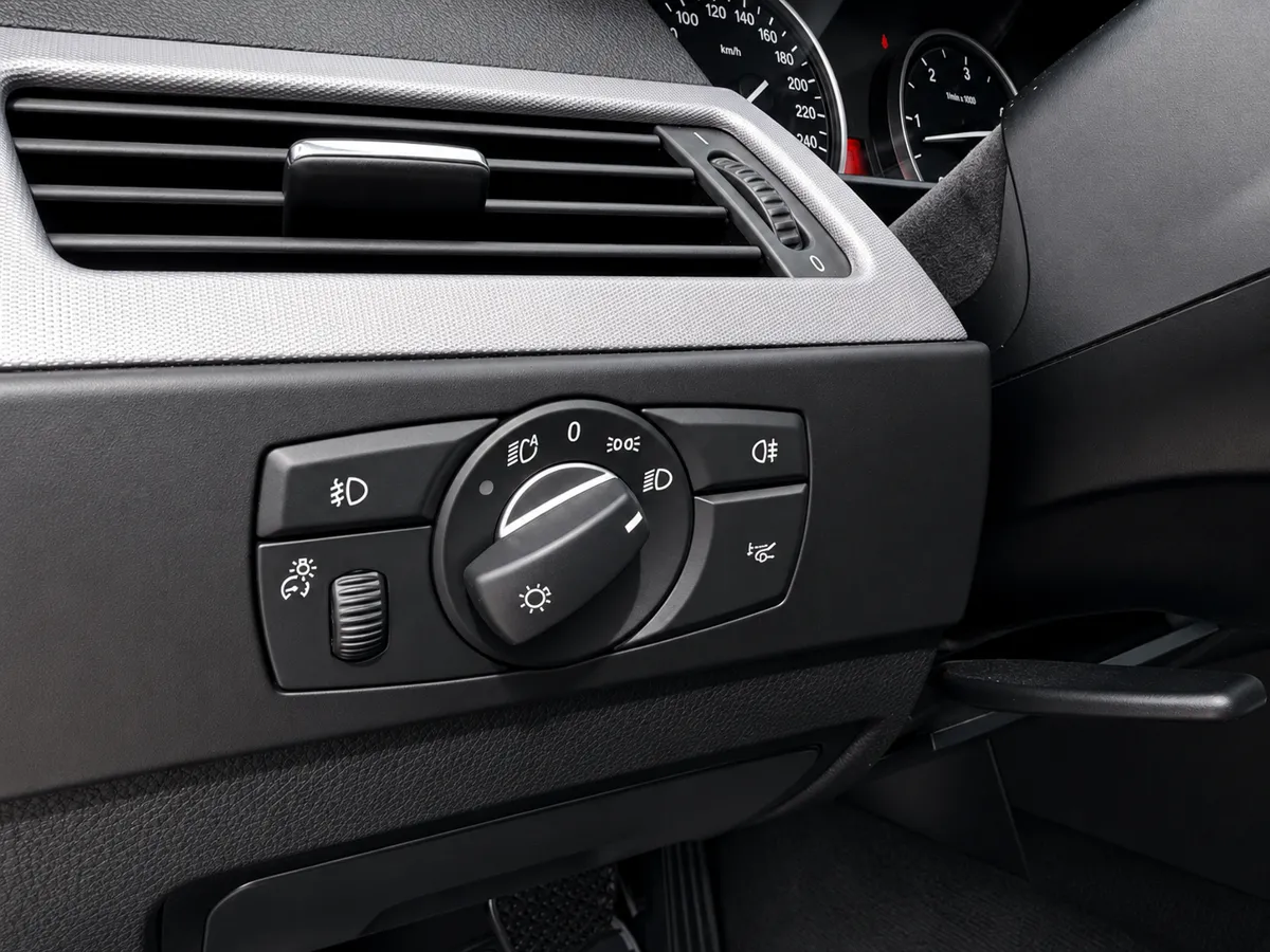BMW 525 2009 - 16. attēls