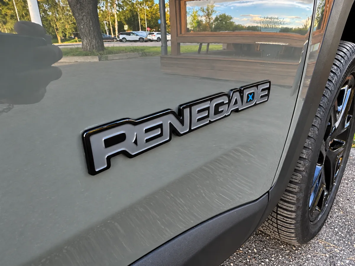 Jeep Renegade 2022 - 13. attēls