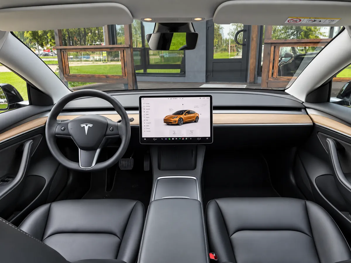Tesla Model 3 2023 - 10. attēls