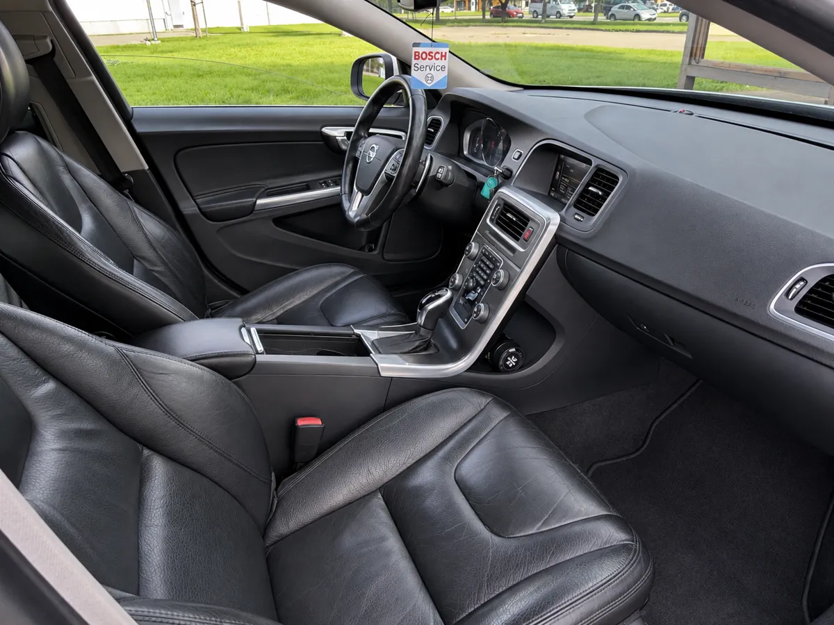Volvo V60 2013 - 14. attēls
