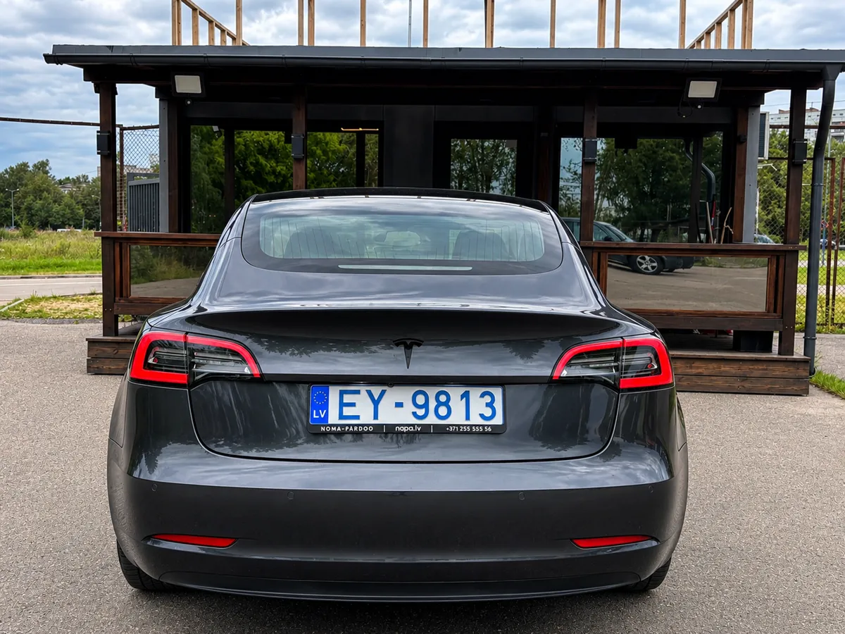 Tesla Model 3 2019 - 7. attēls