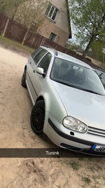 VW Golf 4