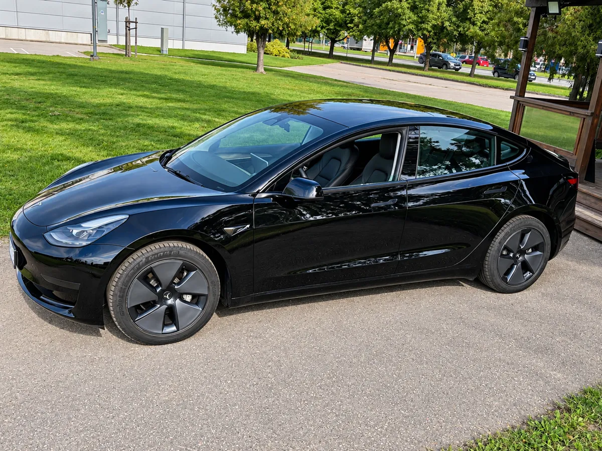 Tesla Model 3 2023 - 2. attēls