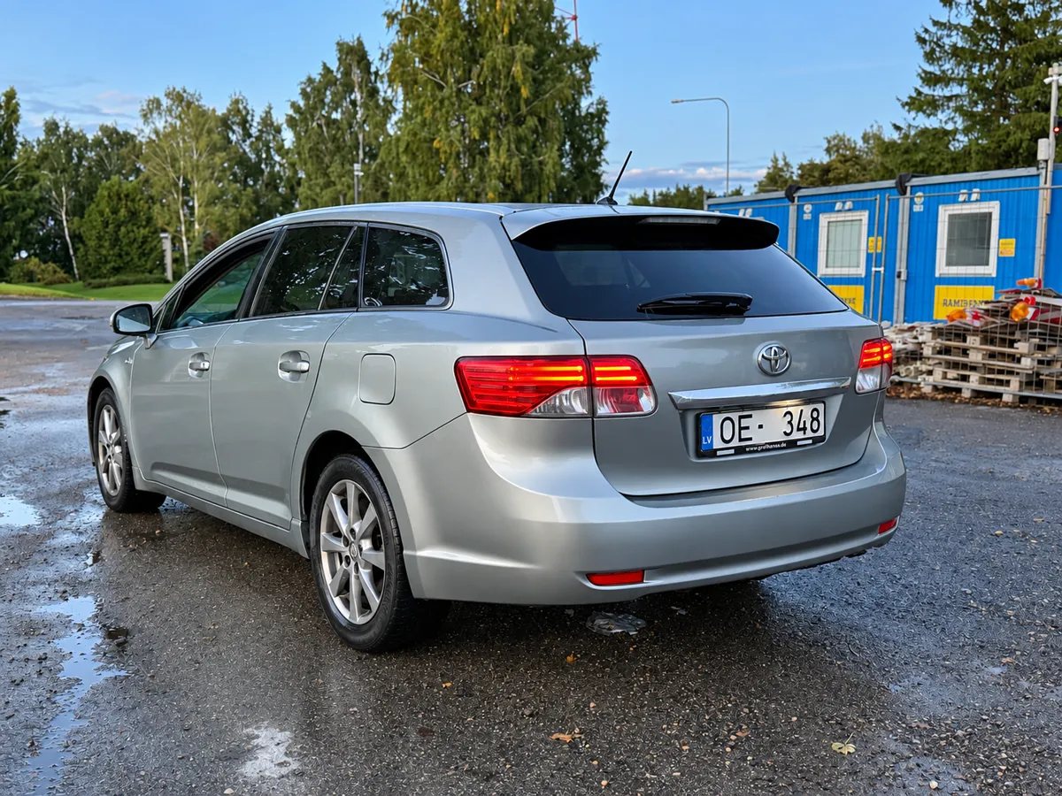 Toyota Avensis 2012 - 3. attēls