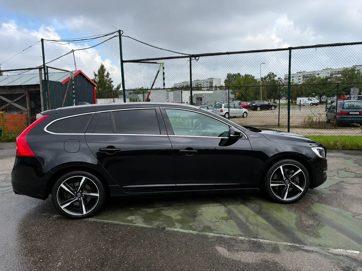 Volvo V60 2013 - 4. attēls