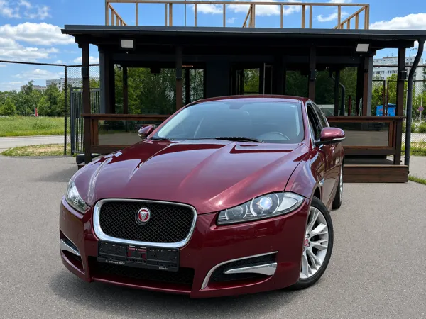 Jaguar XF