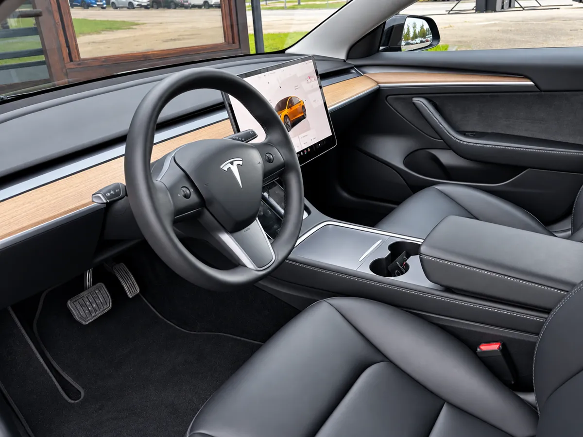 Tesla Model 3 2023 - 12. attēls