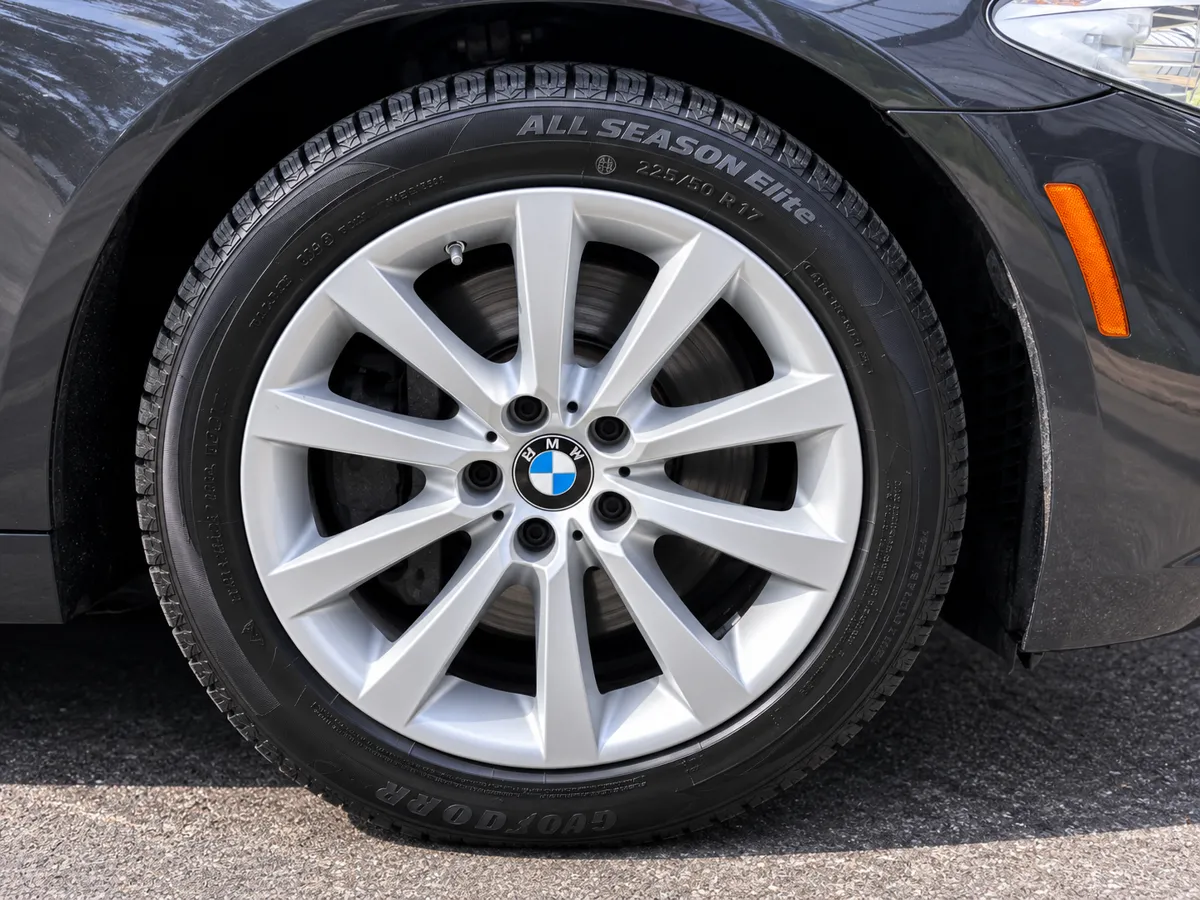 BMW 535 2016 - 24. attēls