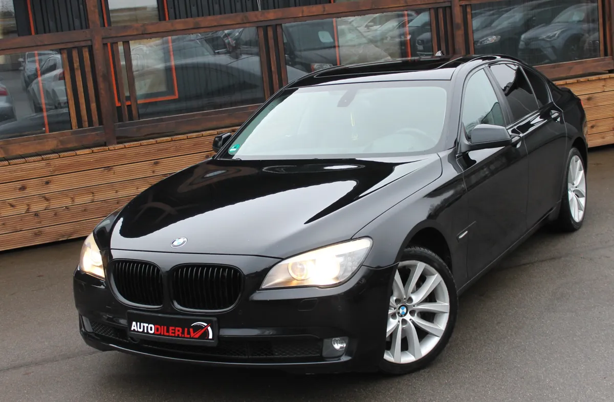 BMW 730 2010