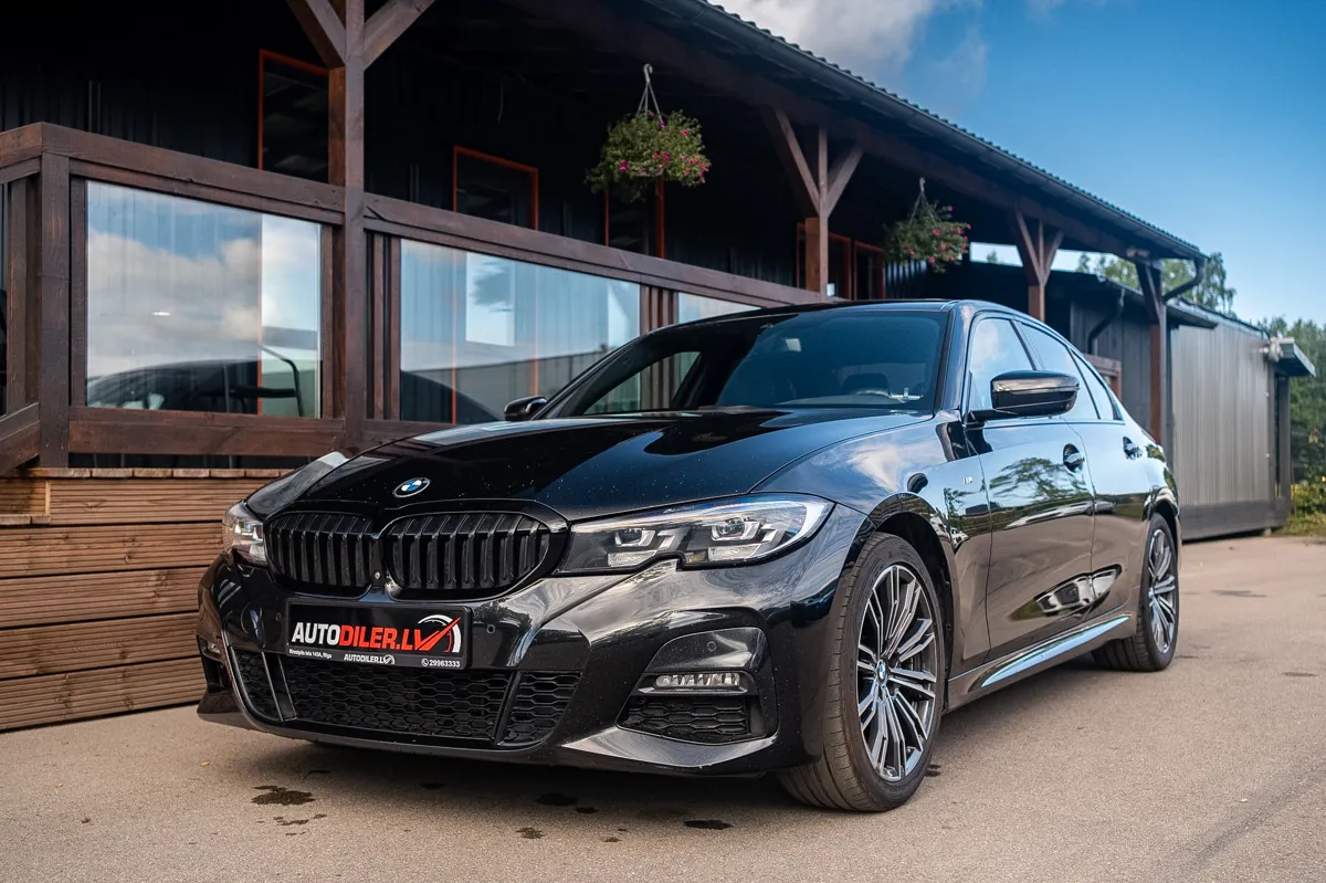BMW 318 2021