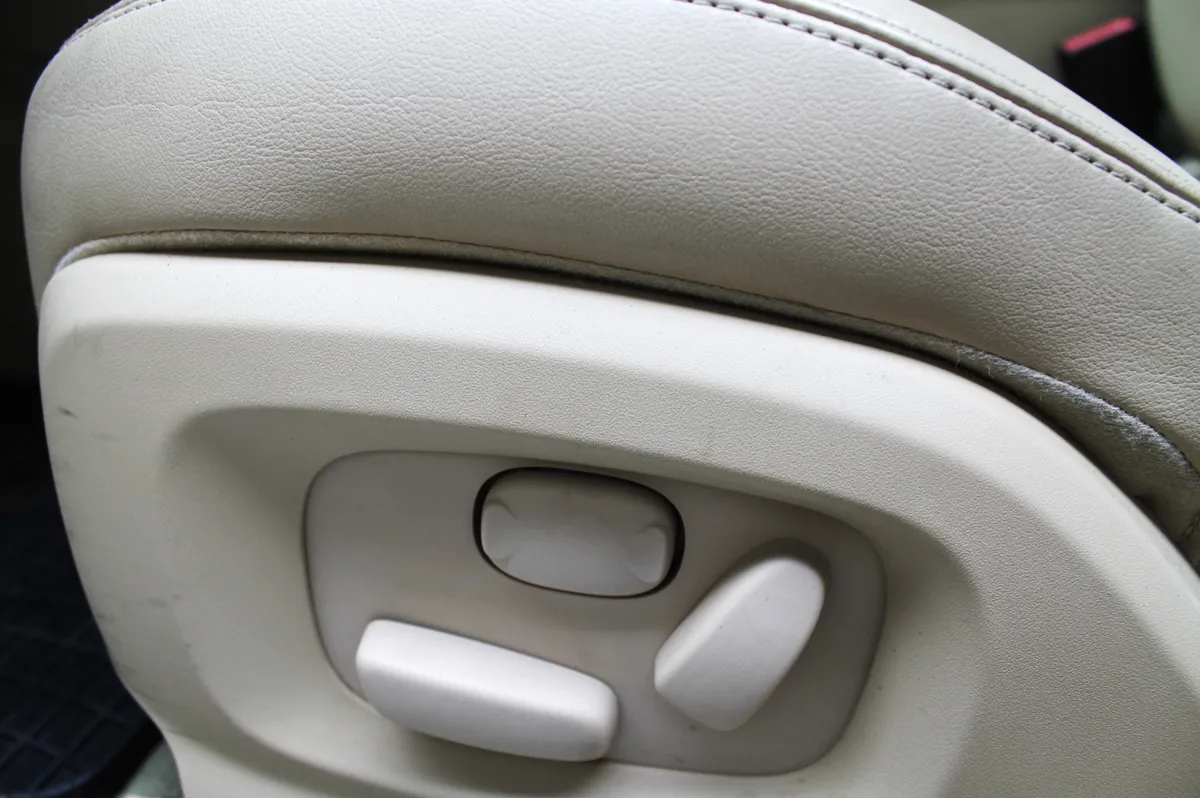 Jaguar XF 2013 – 13. attēls