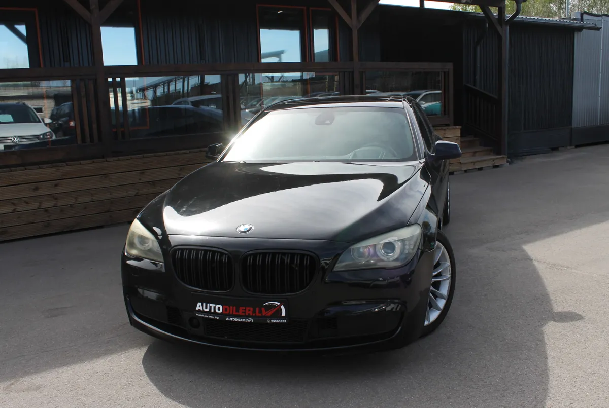 BMW 730 2010