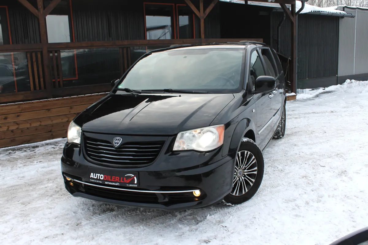 Lancia Voyager 2014