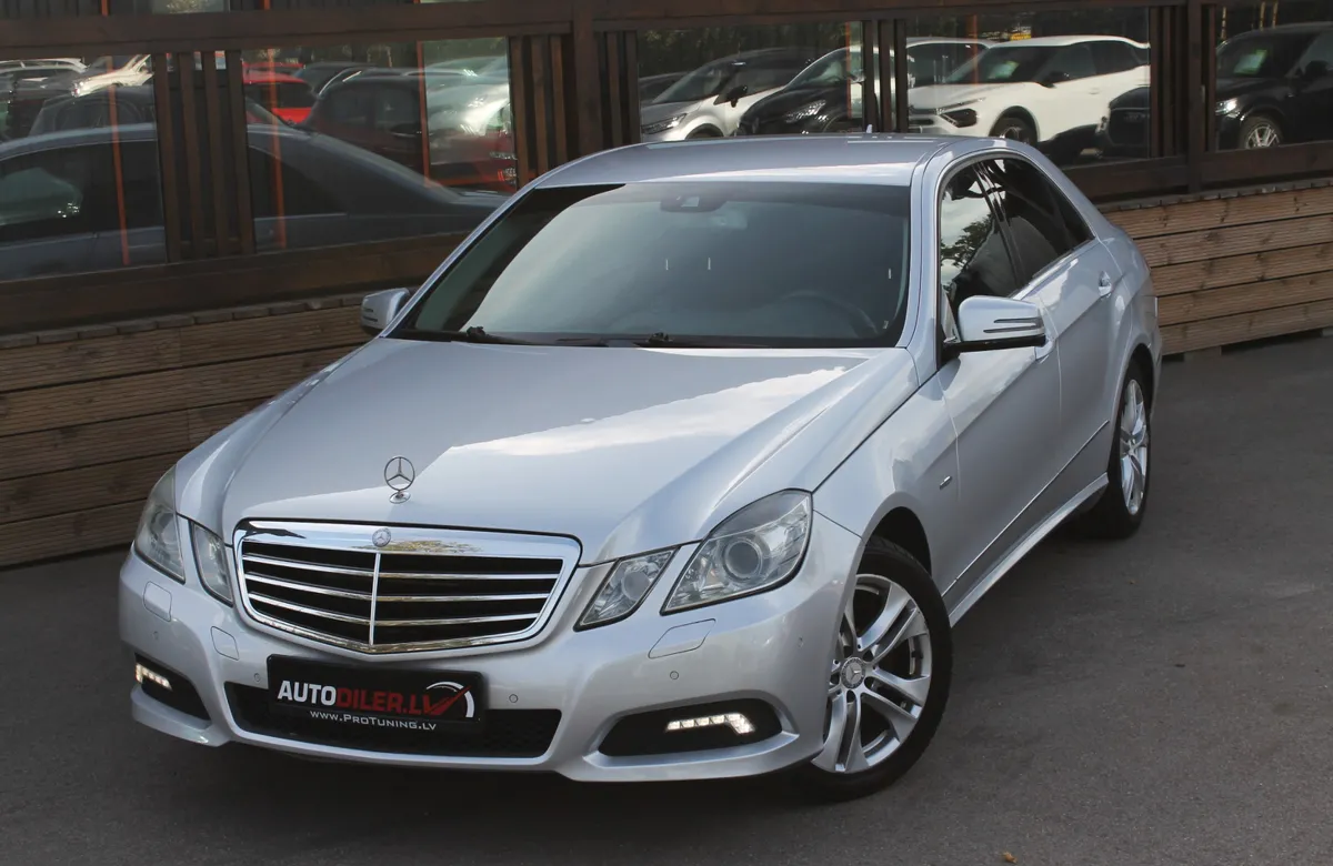 Mercedes E350 2010 - 1. attēls