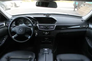 Mercedes E350 - sīktēls 3