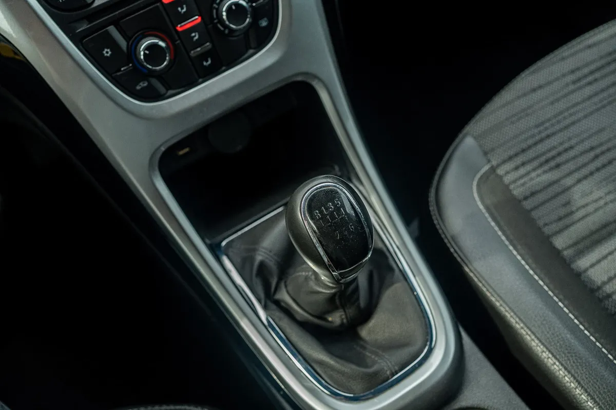 Opel Astra 2015 – 7. attēls