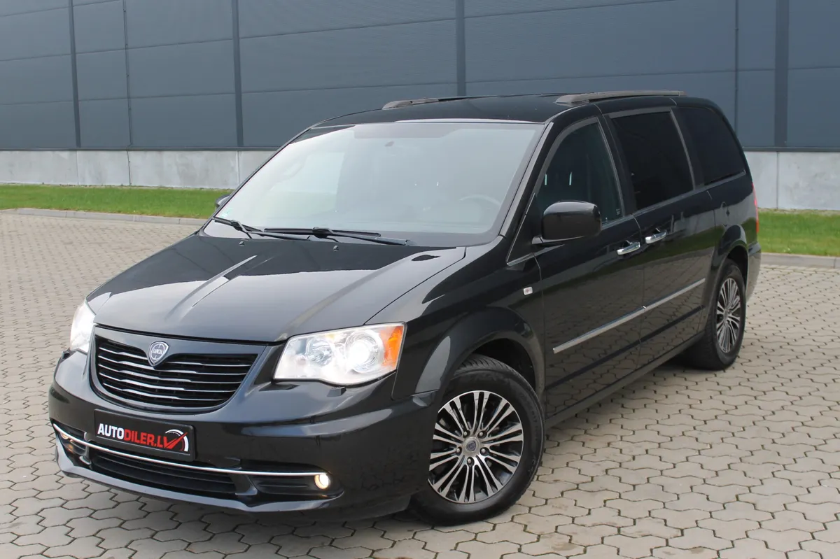 Lancia Voyager 2014