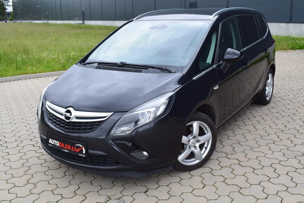 Opel Zafira 2015