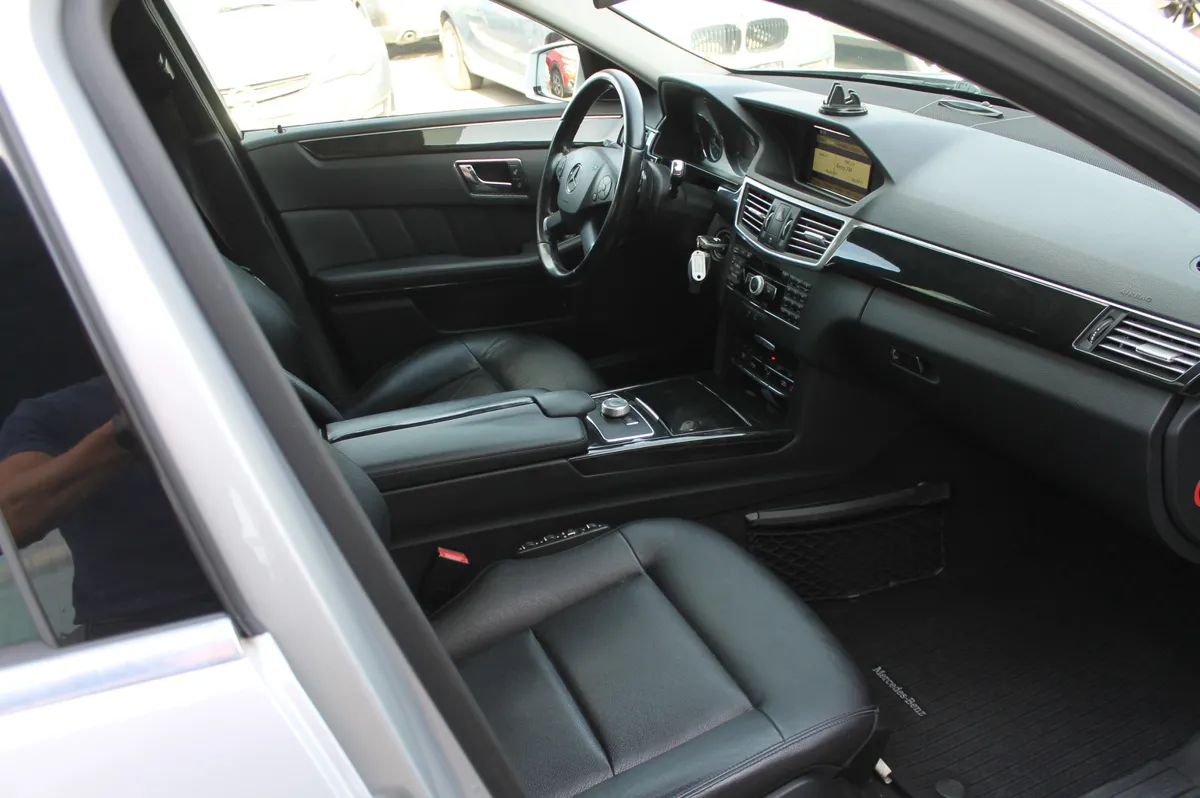 Mercedes E350 2010 - 5. attēls
