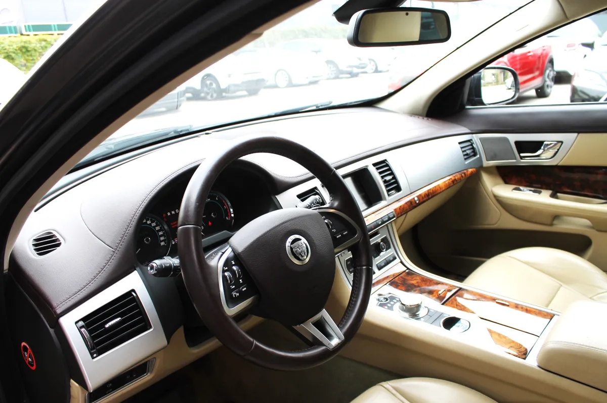 Jaguar XF 2013 – 12. attēls